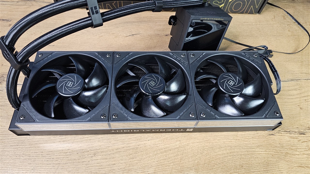 Thermalright Peerless Vision 360 ARGB