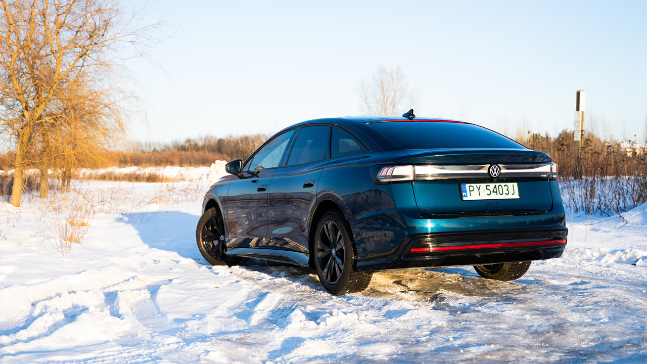 Samochód elektryczny zimą