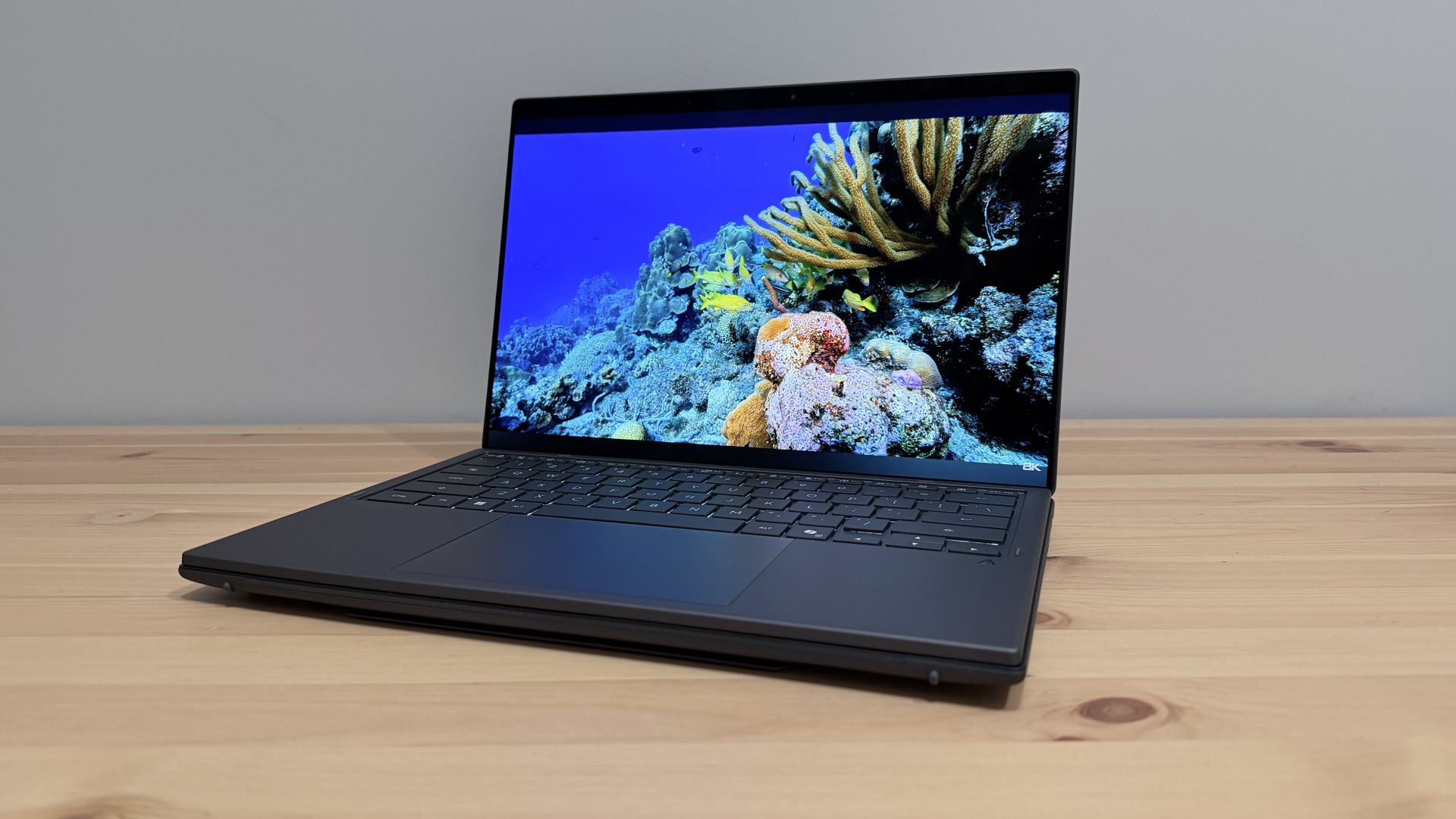 ASUS Zenbook DUO (UX8407)