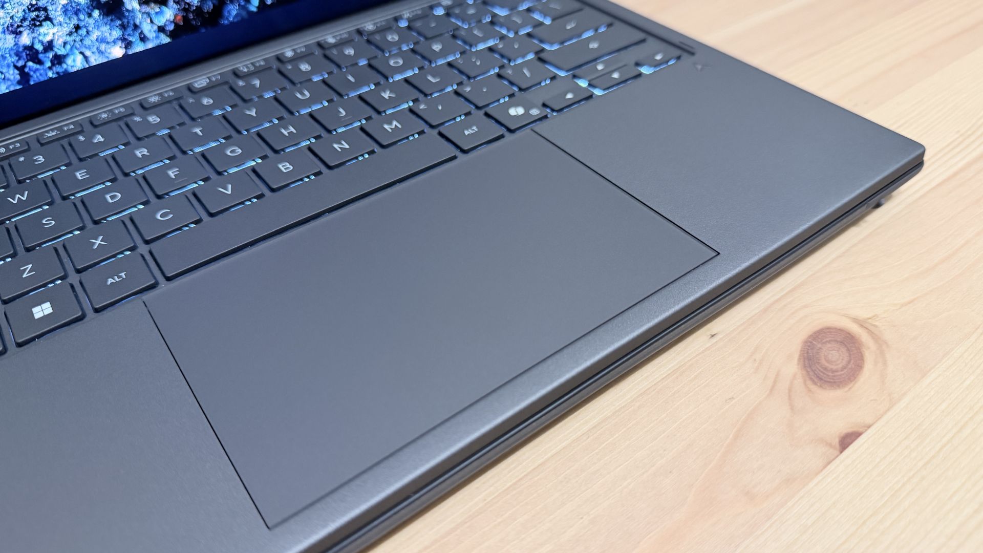 ASUS Zenbook DUO (UX8407)