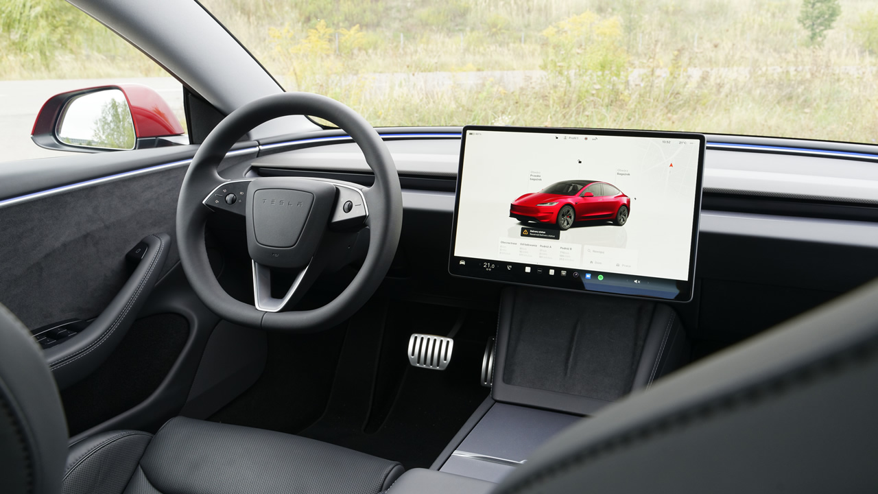 System inforozrywki Tesli Model 3