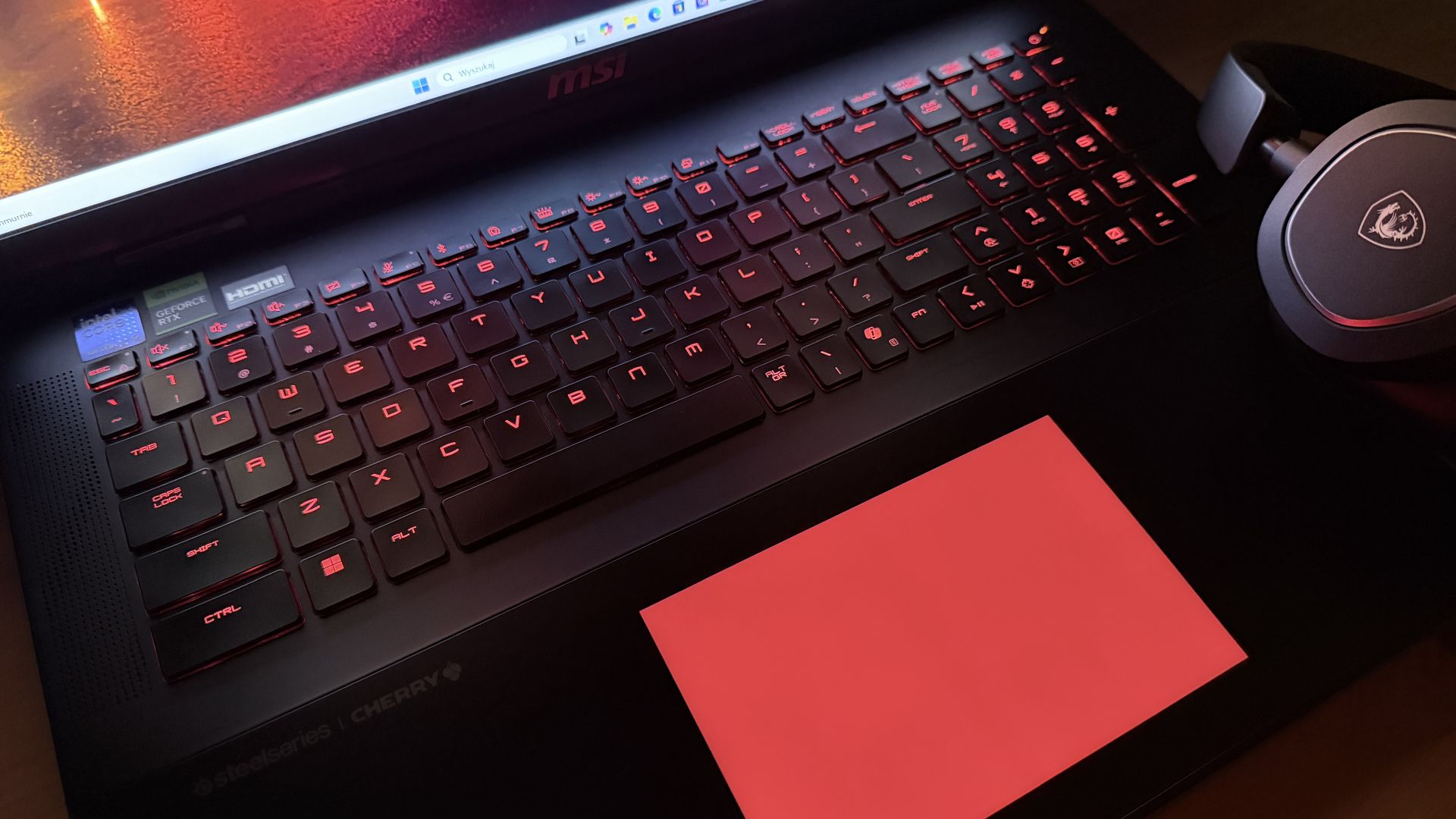 MSI Titan 18 HX AI A2XW 