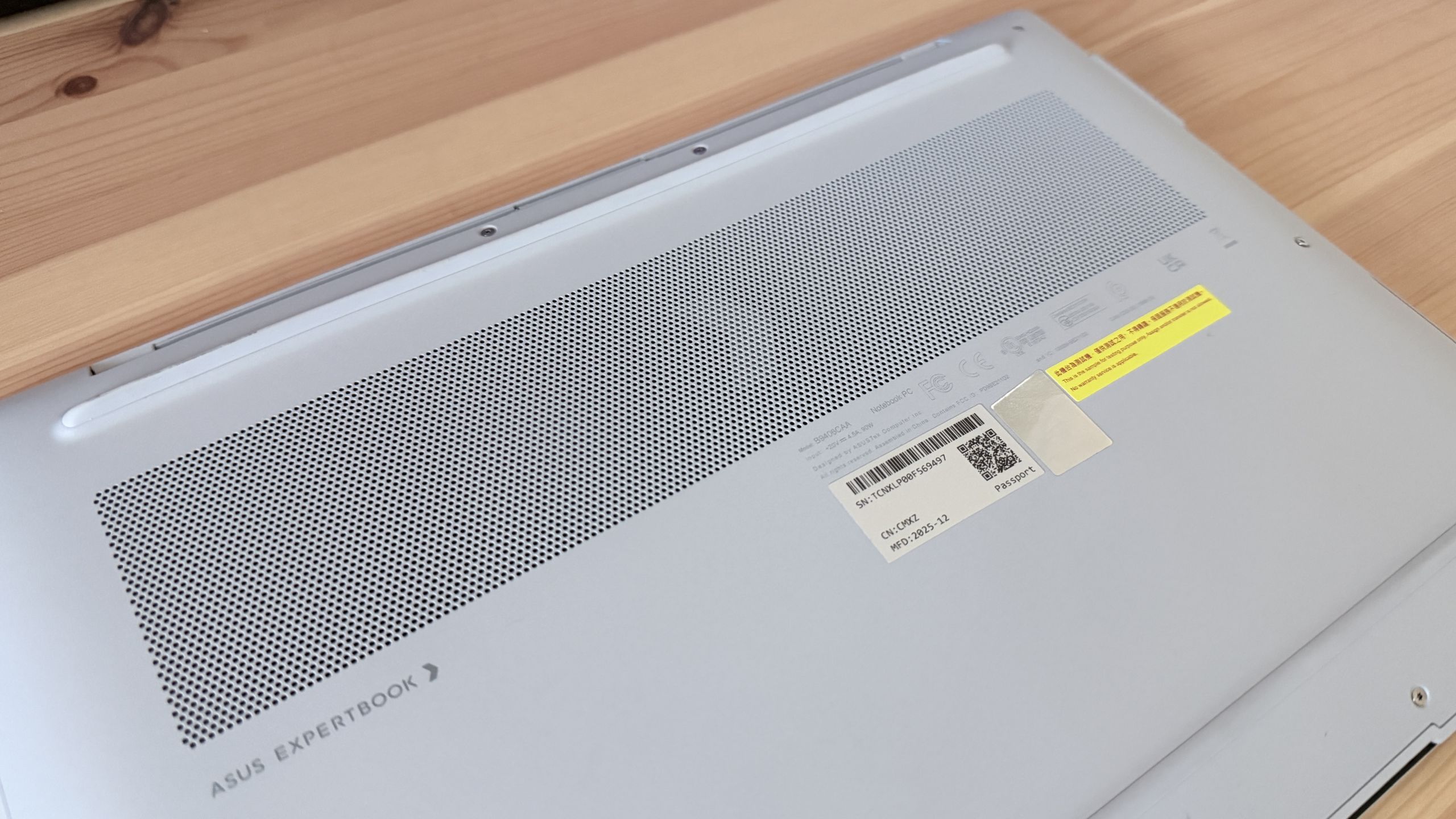 ASUS ExpertBook Ultra