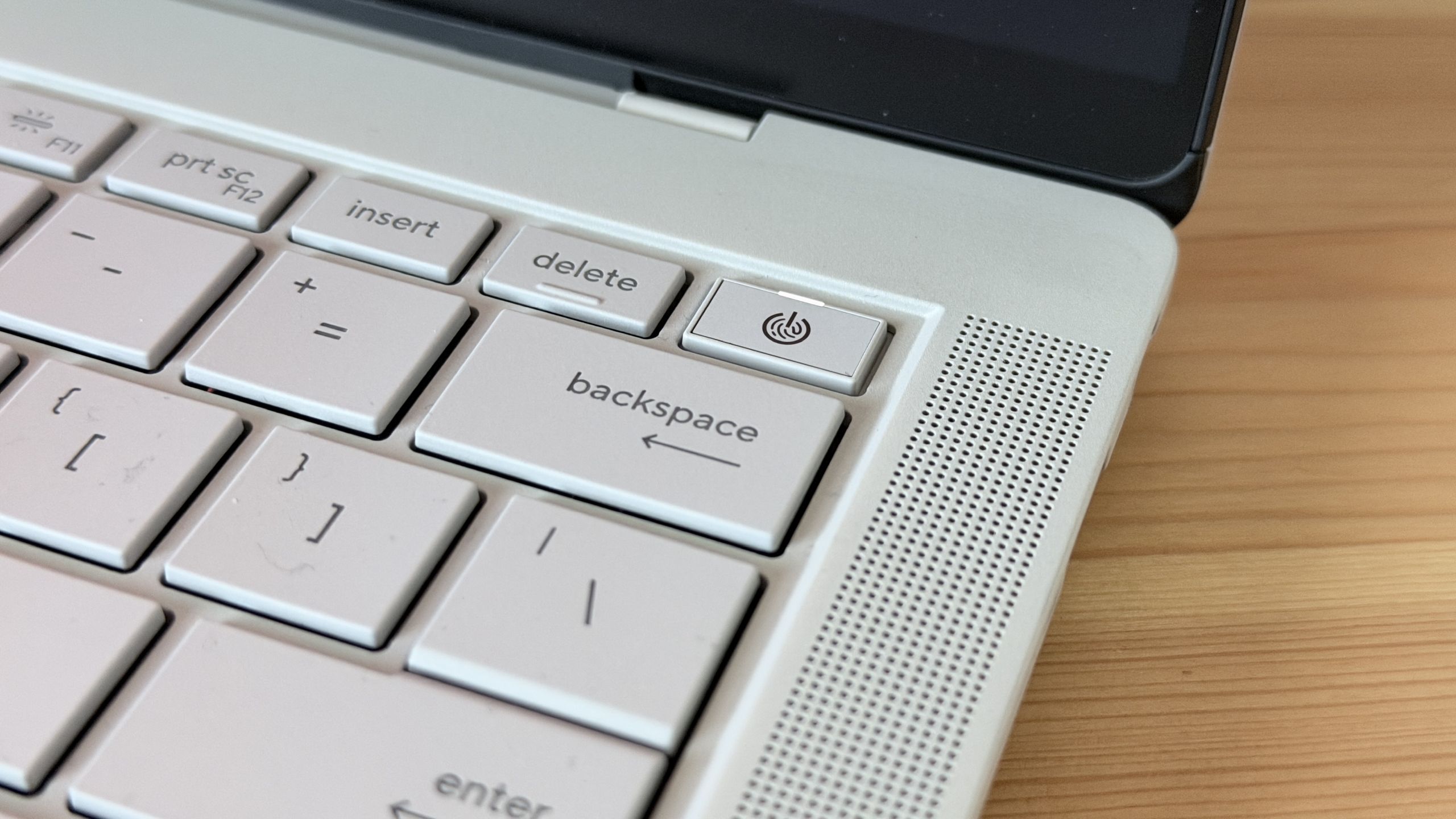 ASUS ExpertBook Ultra