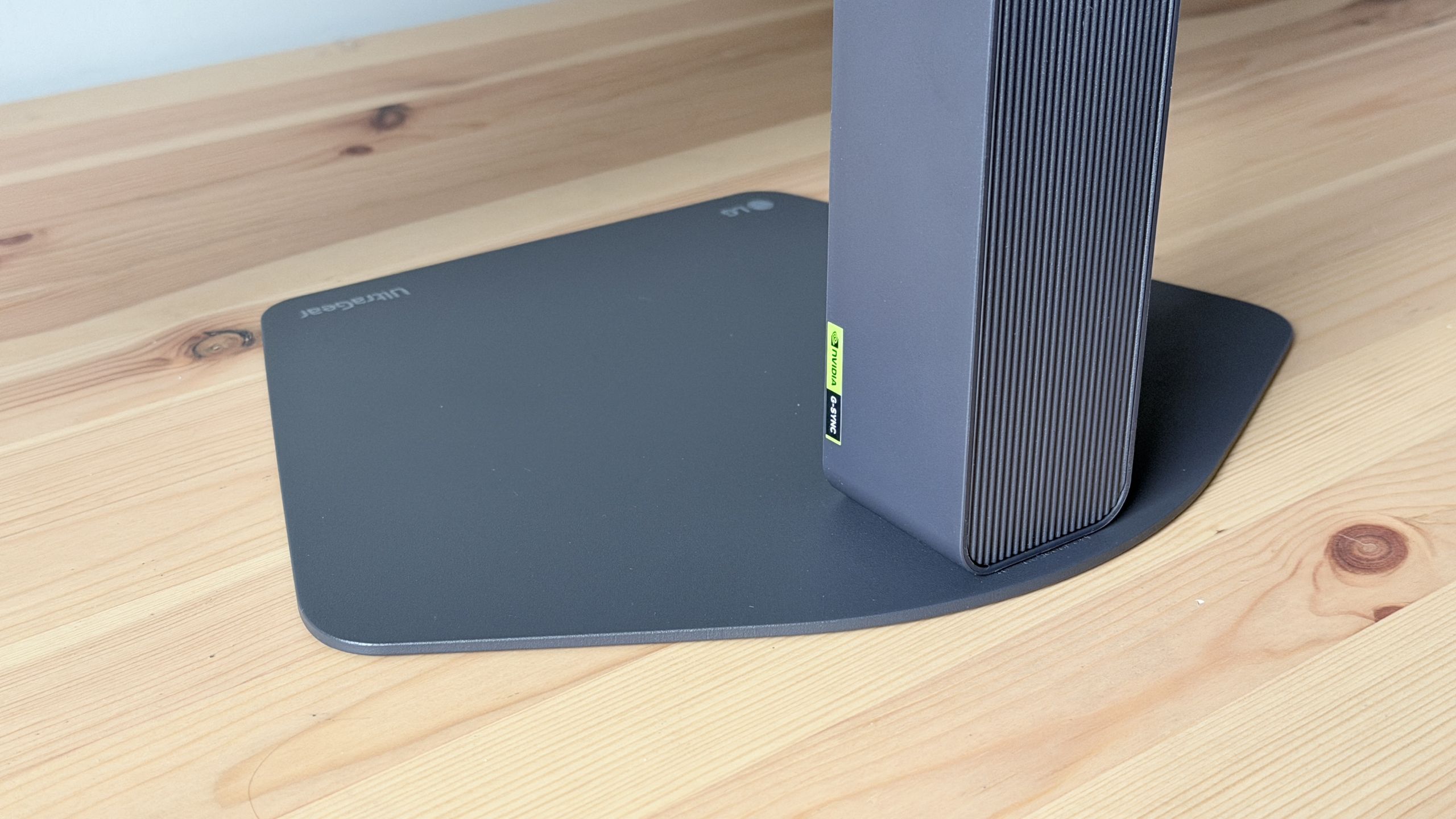 LG UltraGear 27GX790B-B