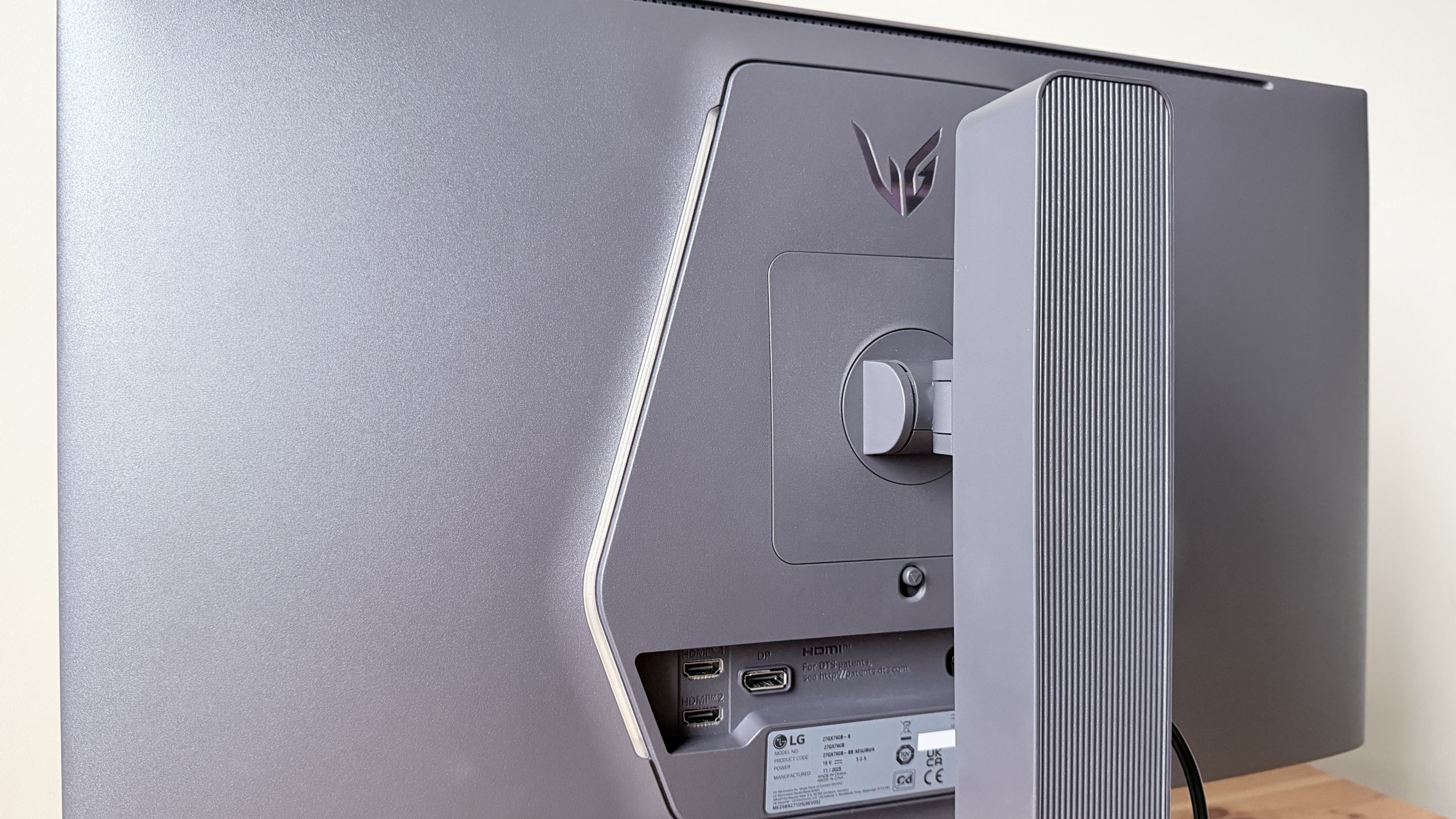 LG UltraGear 27GX790B-B