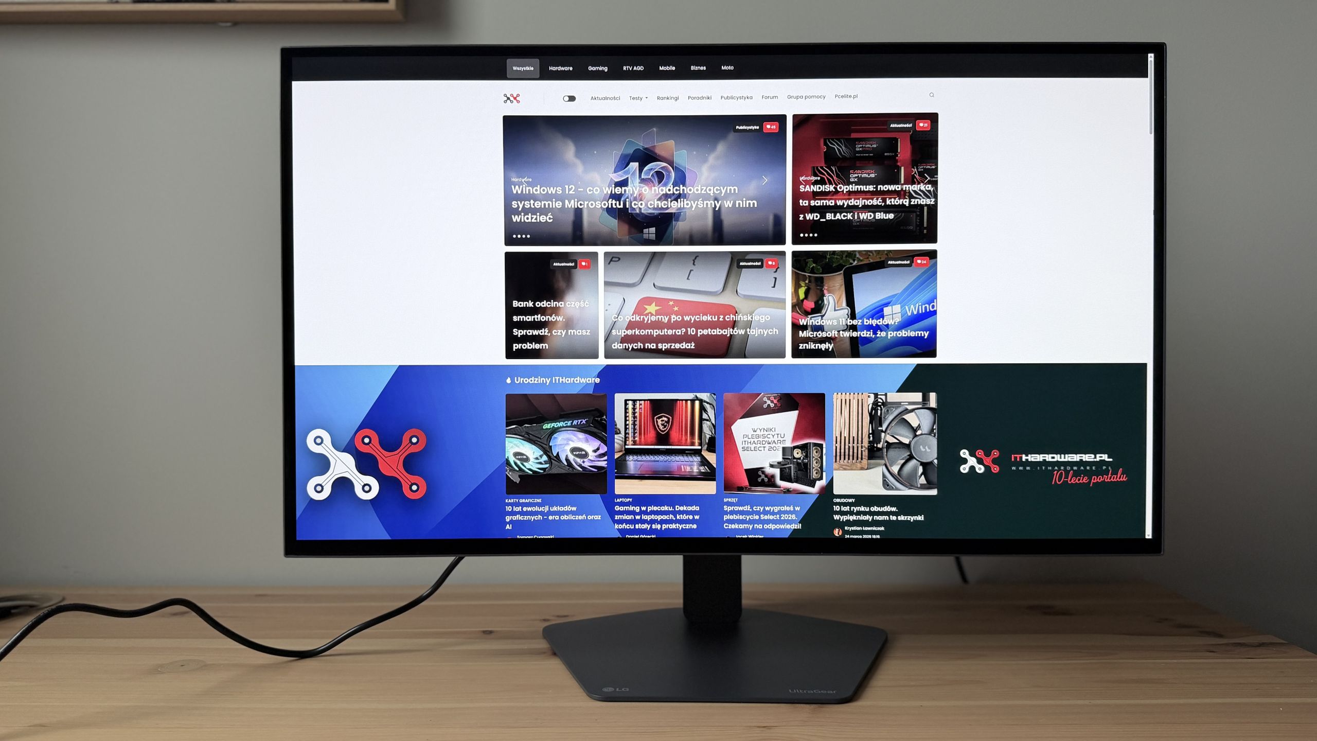 LG UltraGear 27GX790B-B
