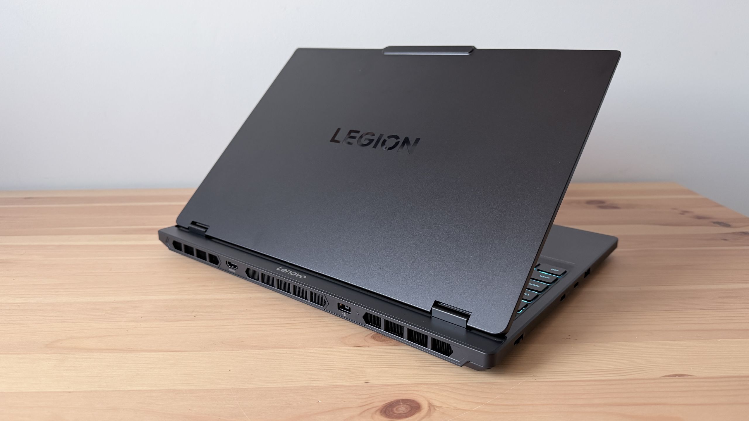 Lenovo Legion 5 15AHP10