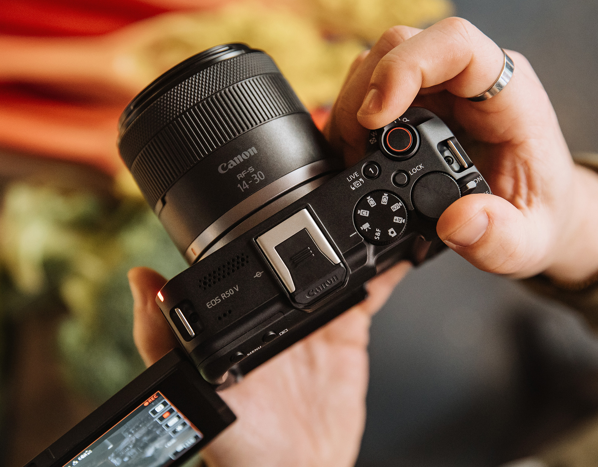 Canon EOS R50 V
