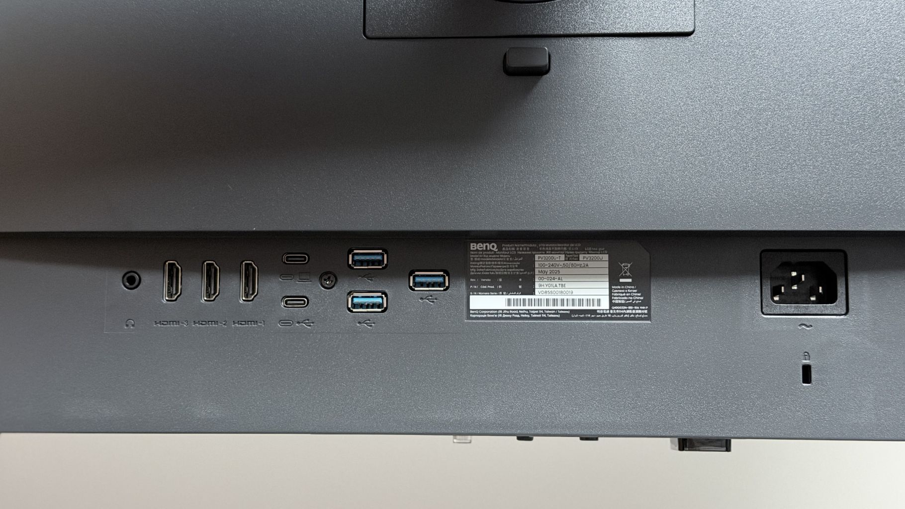 BenQ PV3200U