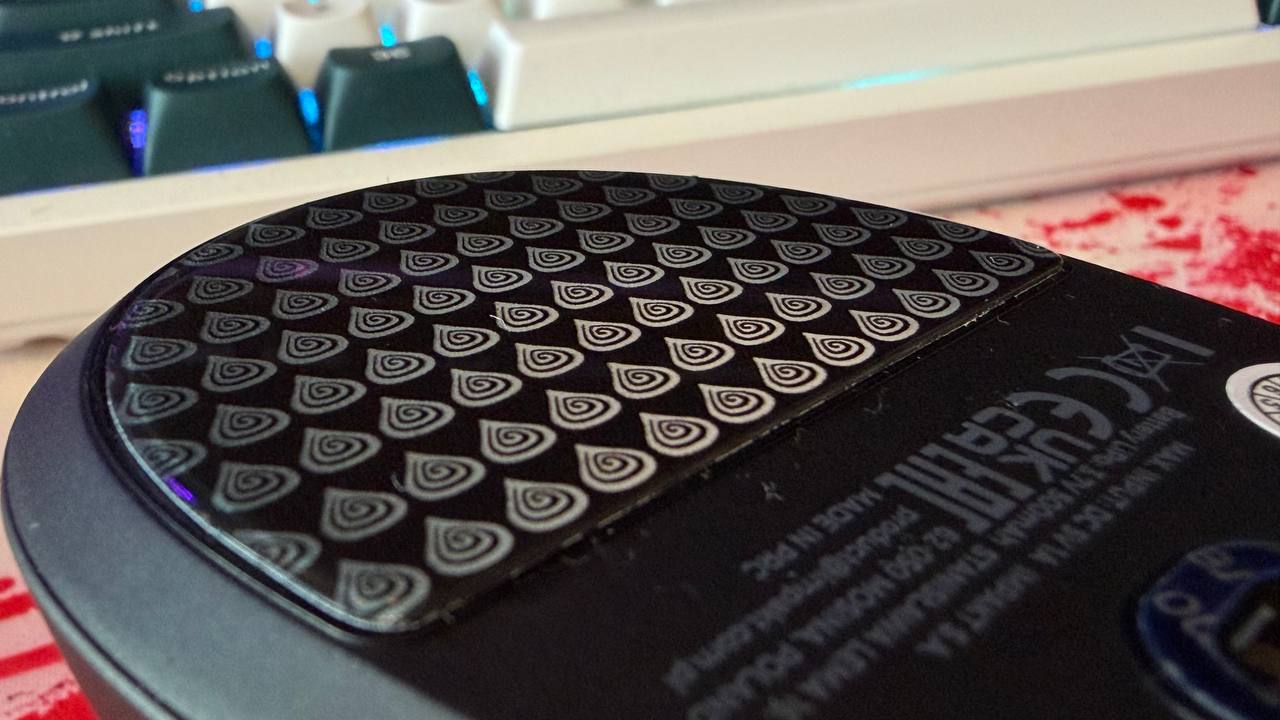 Genesis Zircon 880 Pro