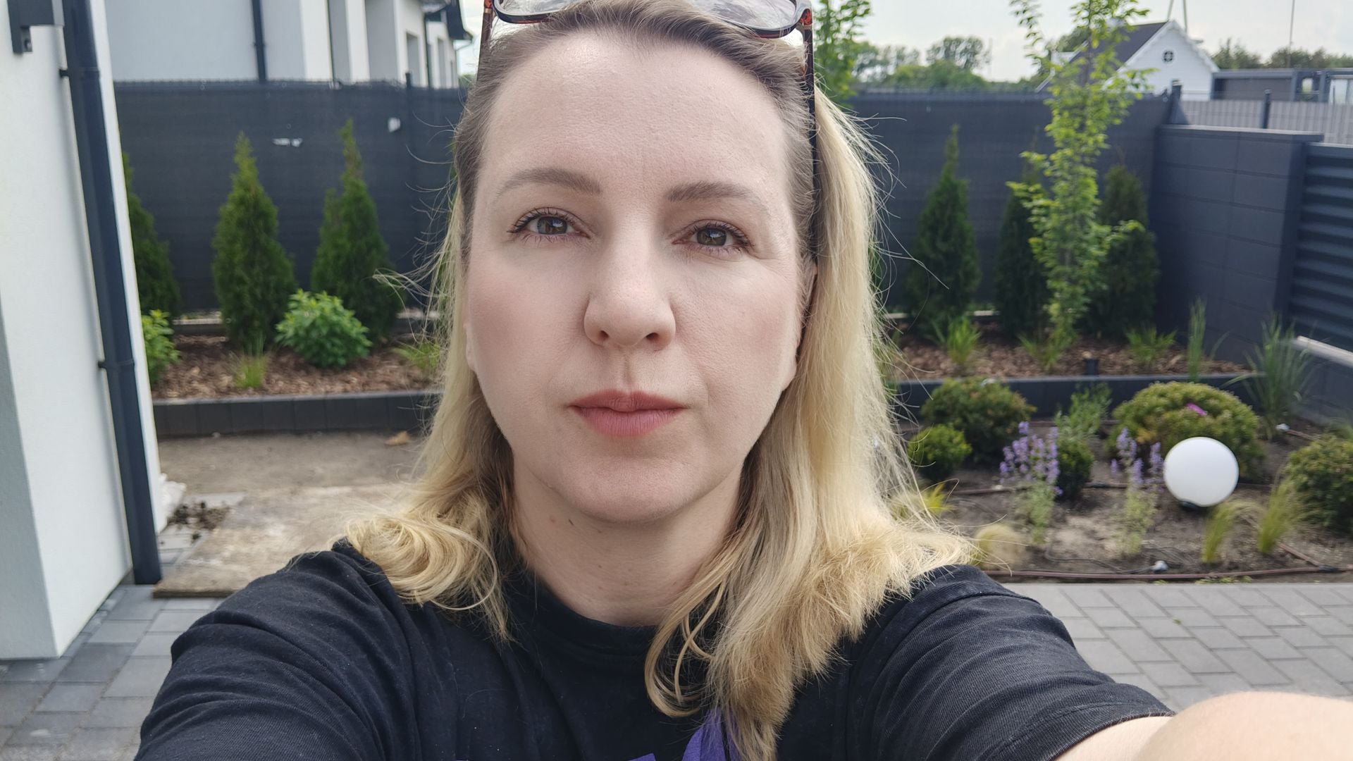 realme 16 selfie tylnym obiektywem