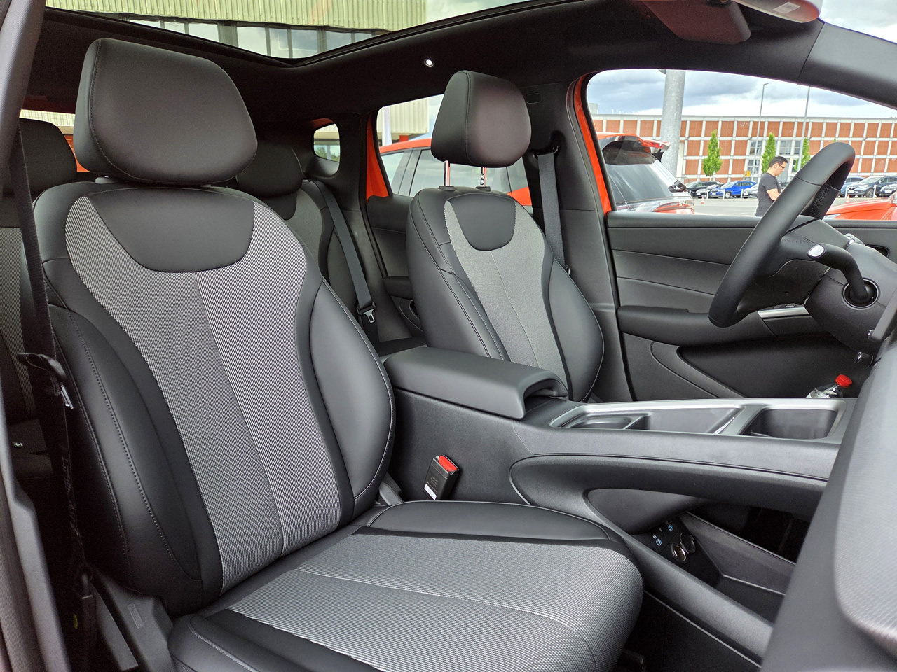 BYD Dolphin G DM-i - wnętrze