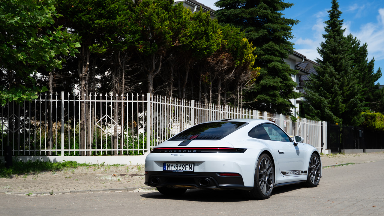 Porsche 911 Carrera - to podstawowa wersja tego modelu