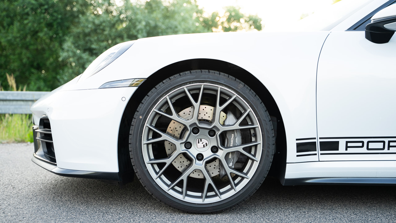 Porsche 911 Carrera - niezwykle skuteczne hamulce