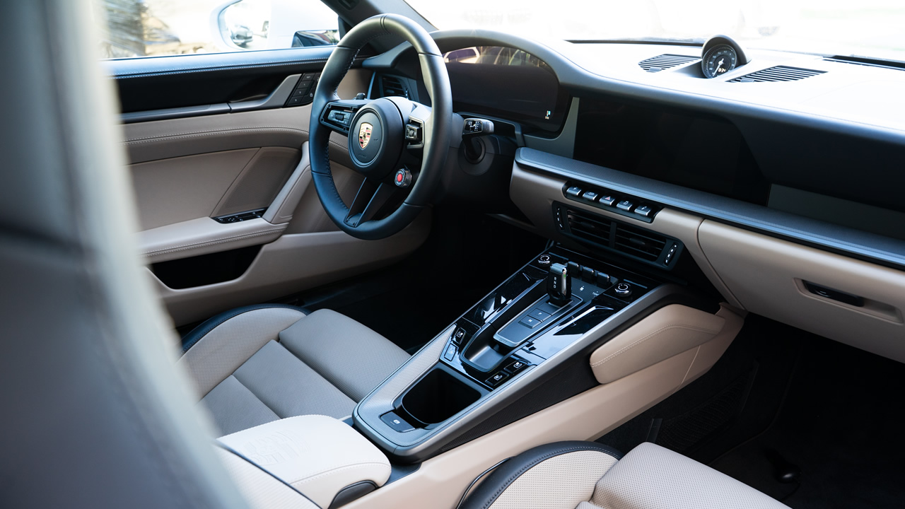 Wnętrze Porsche 911 jest wysokiej próby