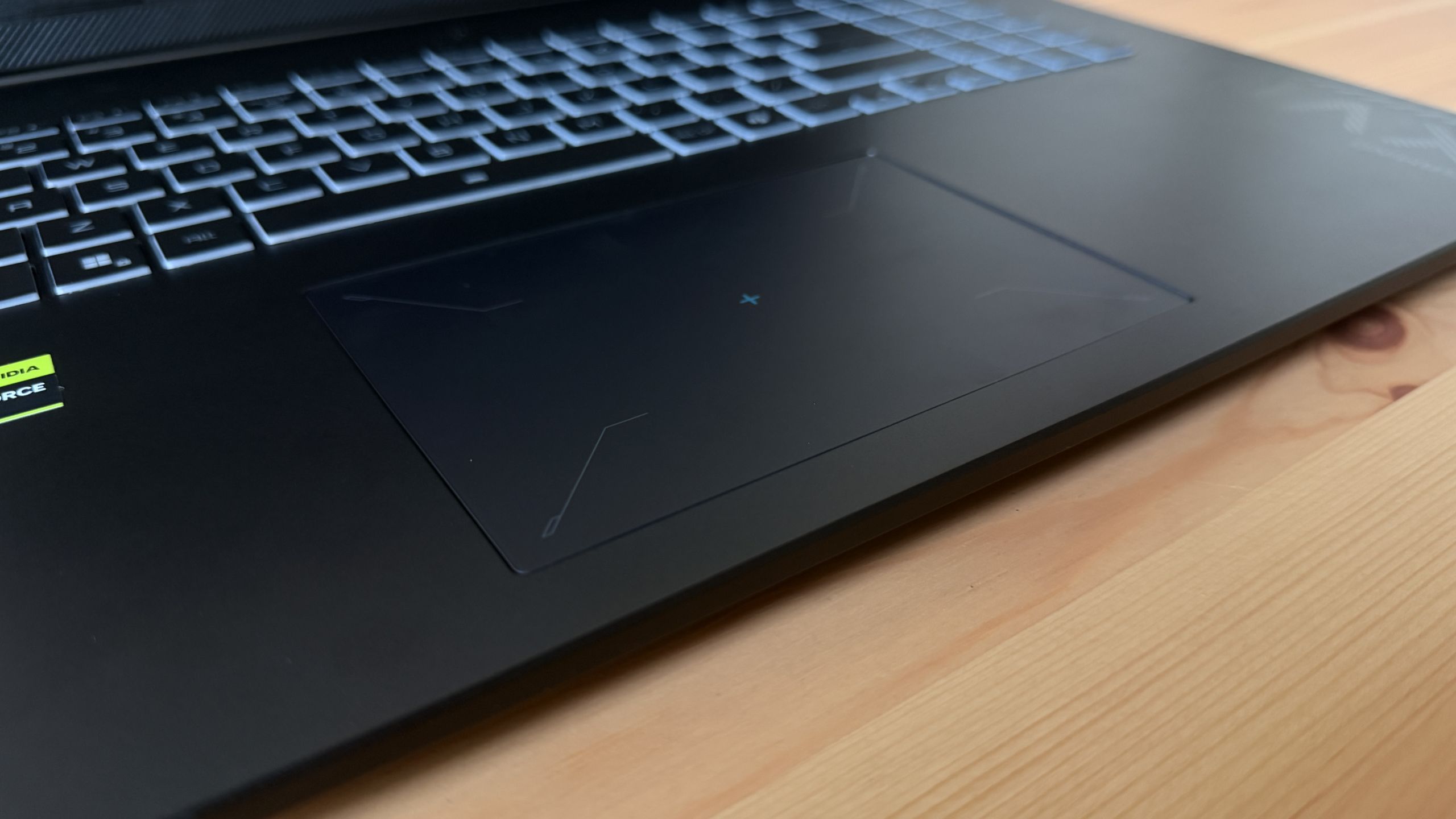 GIGABYTE GAMING A18 PRO GA8J 