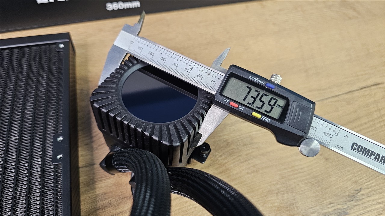 be quiet! Light Loop IO LCD 360 mm – blok z ekranem IPS