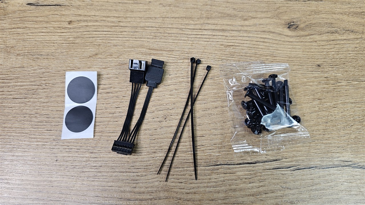 be quiet! Light Loop IO LCD 360 mm – wyposażenie zestawu