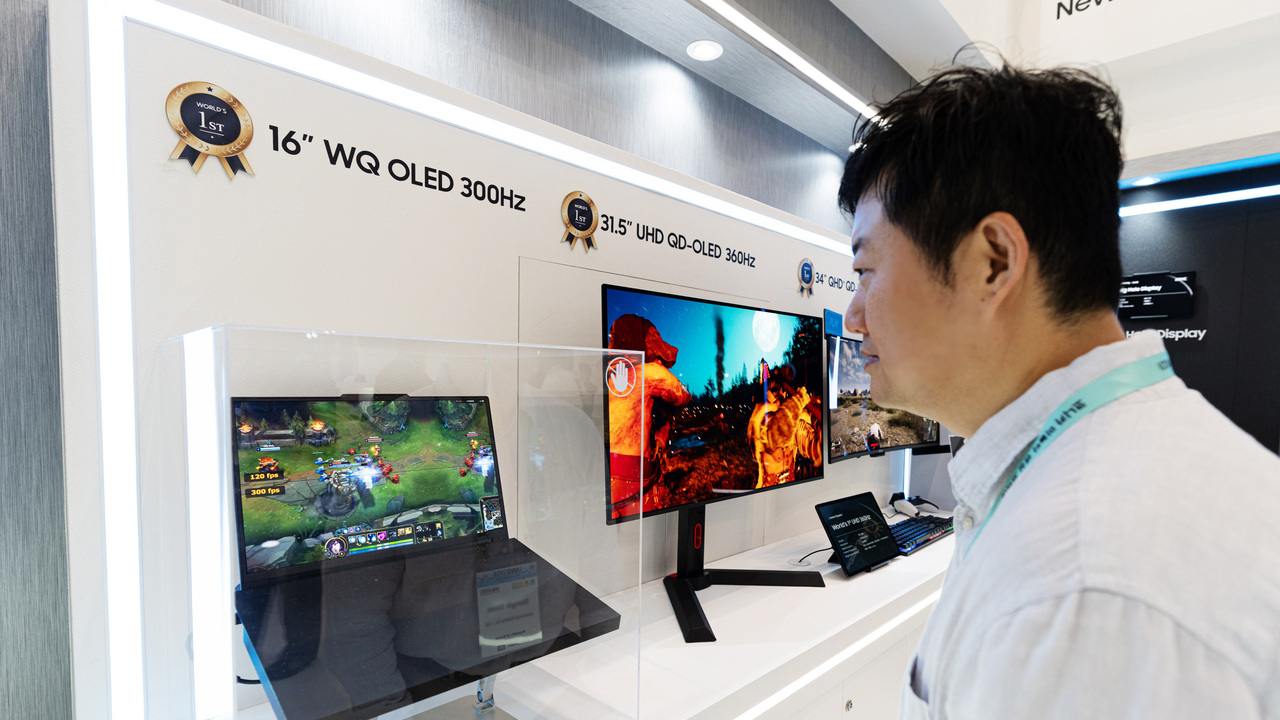 Samsng OLED laptop