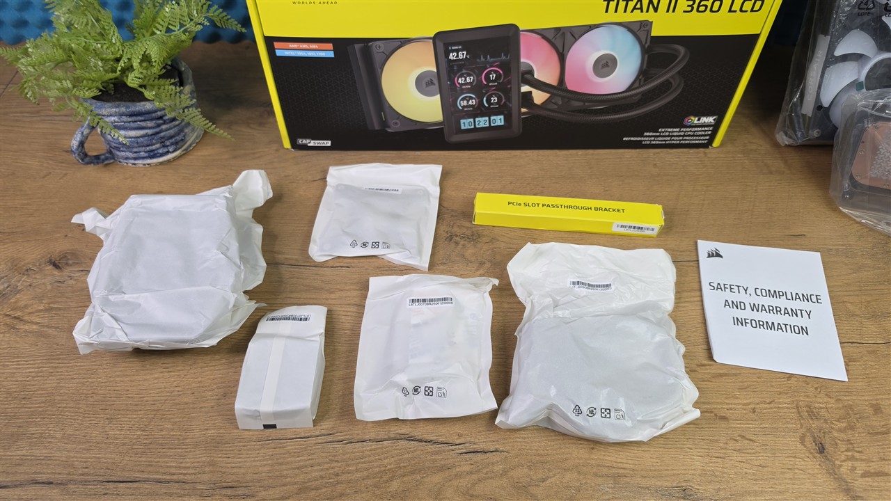 Corsair iCUE LINK TITAN II 360 RX LCD – wyposażenie zestawu