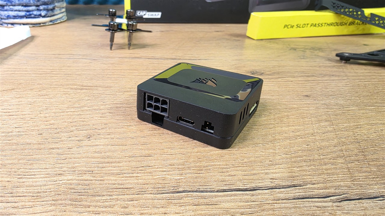 Corsair iCUE LINK TITAN II 360 RX LCD – wyposażenie zestawu