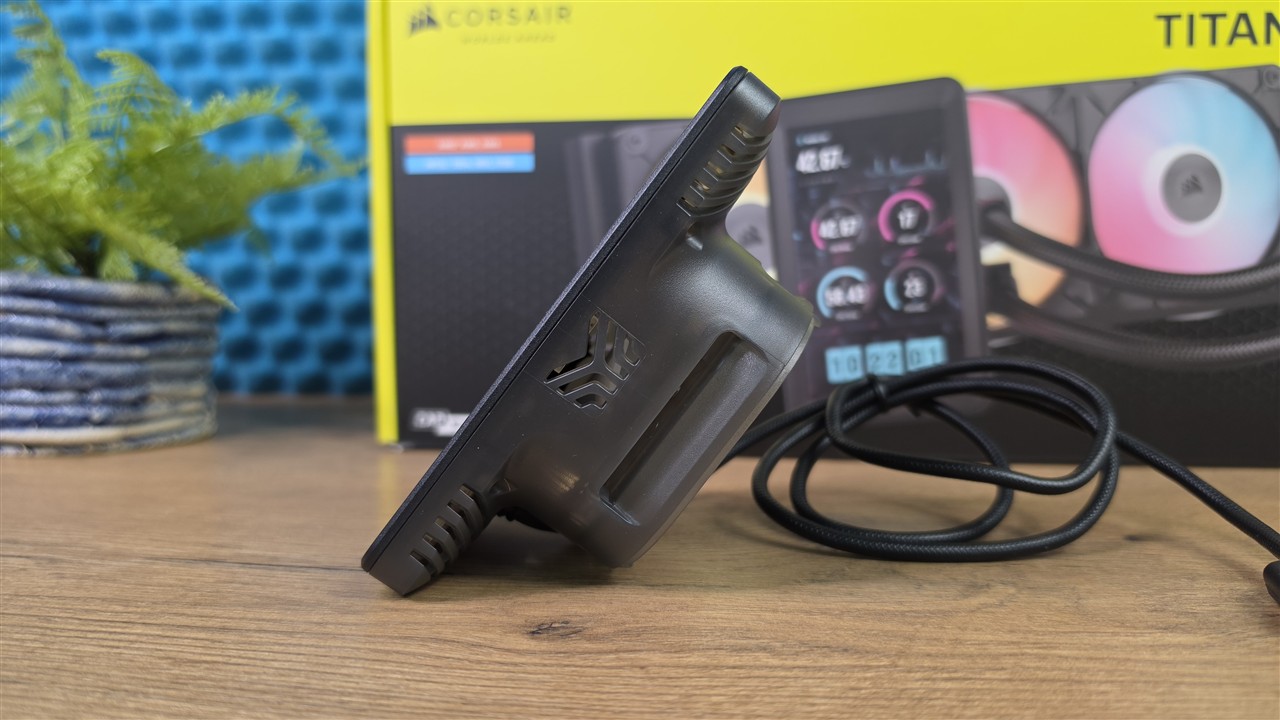 Corsair iCUE LINK TITAN II 360 RX LCD – wyposażenie zestawu