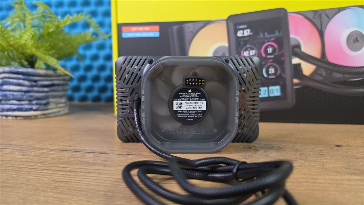 Corsair iCUE LINK TITAN II 360 RX LCD