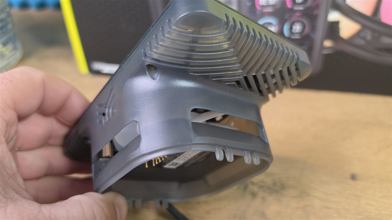 Corsair iCUE LINK TITAN II 360 RX LCD