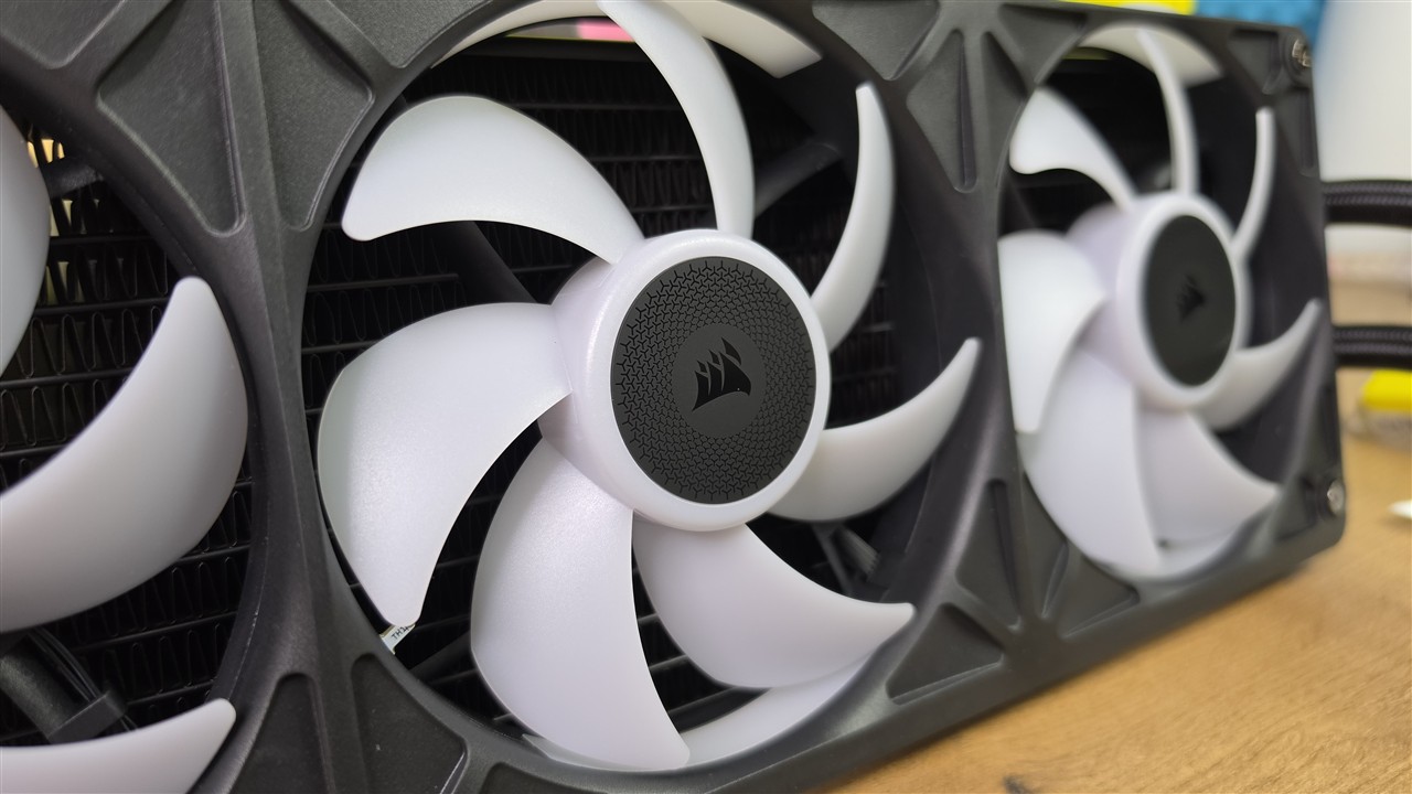Corsair iCUE LINK RX360 II – wirnik, AirGuide i zunifikowana rama