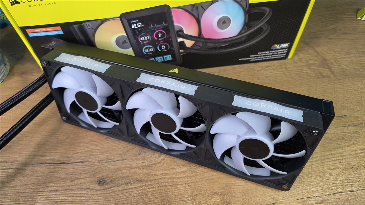 Corsair iCUE LINK TITAN II 360 RX LCD – zoptymalizowane lamele radiatora i węże