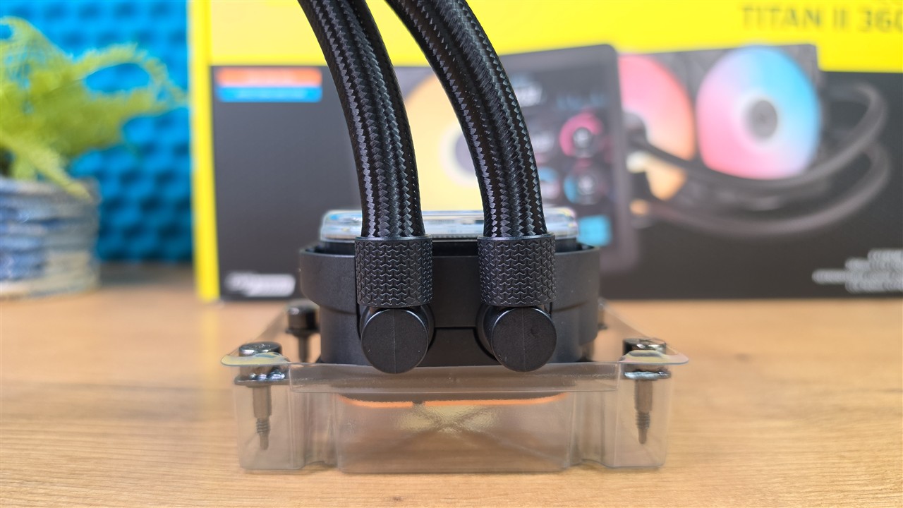 Corsair iCUE LINK TITAN II 360 RX LCD – blokopompka FlowDrive 2 z ekranem IPS 5 cali