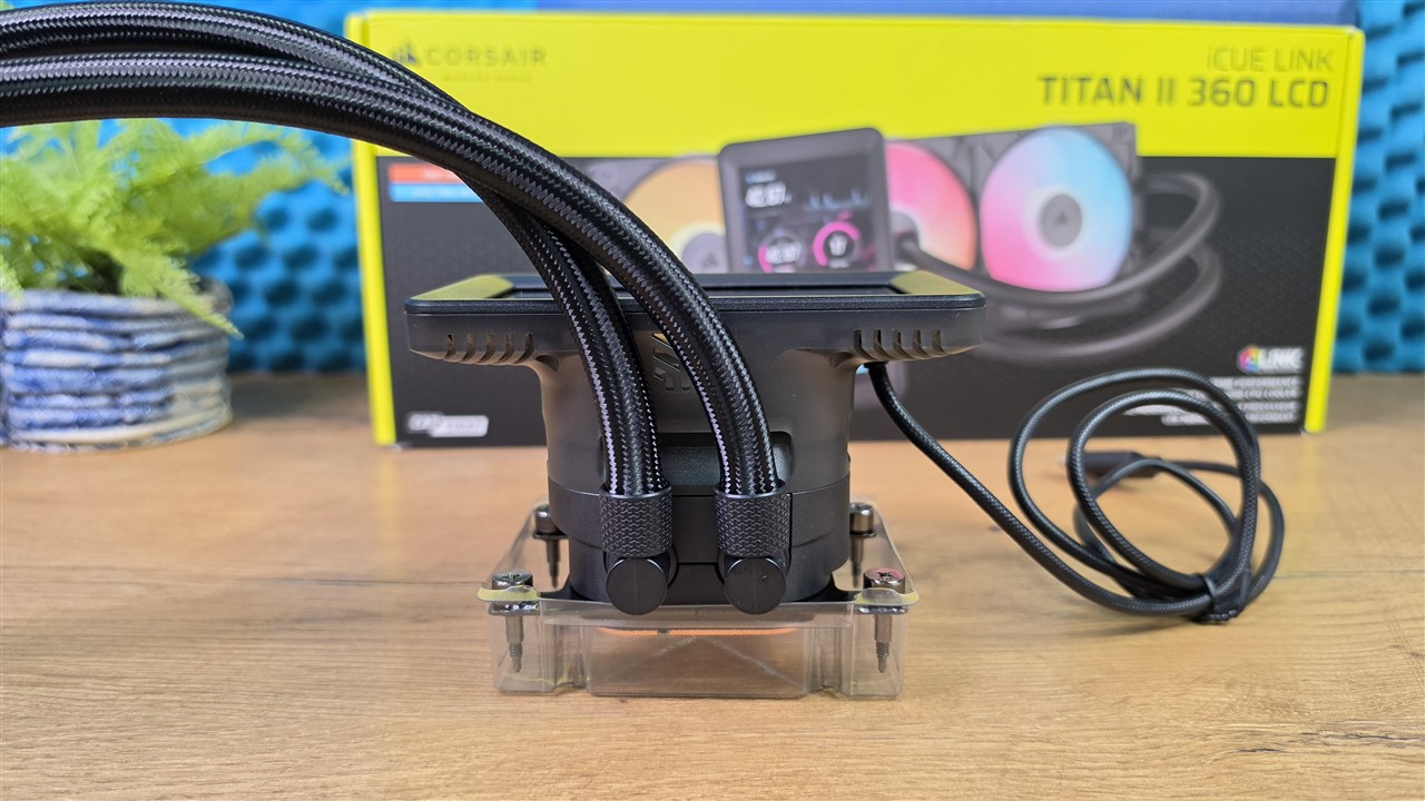 Corsair iCUE LINK TITAN II 360 RX LCD – blokopompka FlowDrive 2 z ekranem IPS 5 cali