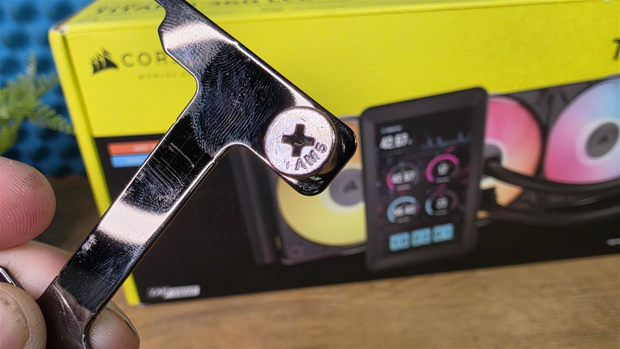 Corsair iCUE LINK TITAN II 360 RX LCD – wyposażenie zestawu