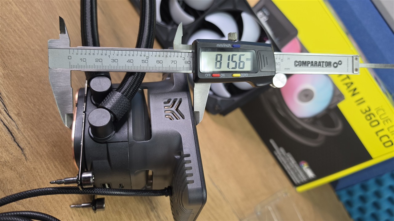 Corsair iCUE LINK TITAN II 360 RX LCD – miedziana wypukła zimna płyta