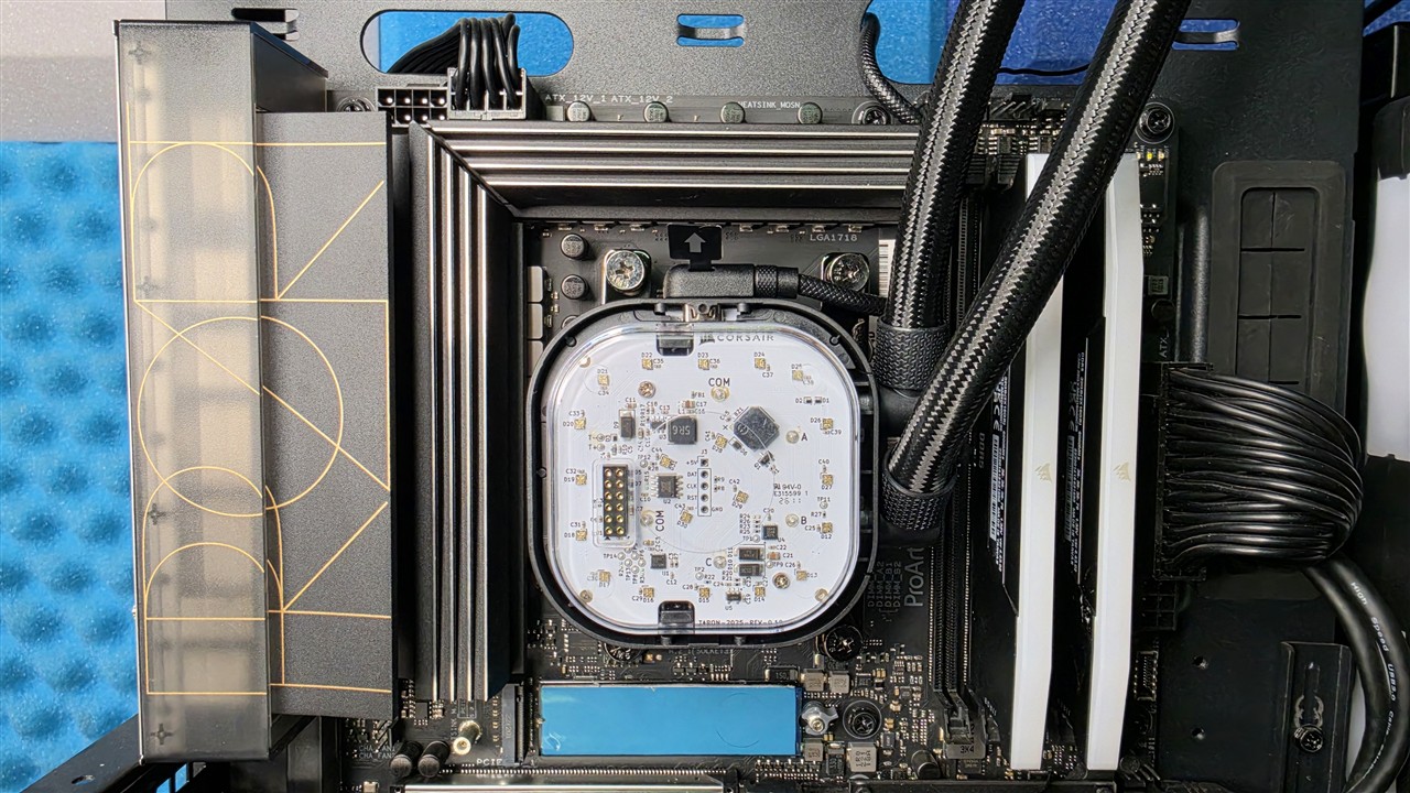 Montaż Corsair iCUE LINK TITAN II 360 RX LCD na platformach Intel i AMD