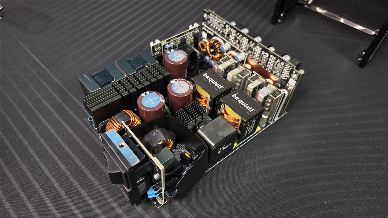be quiet! Dark Power Pro 14 IO 1600 W