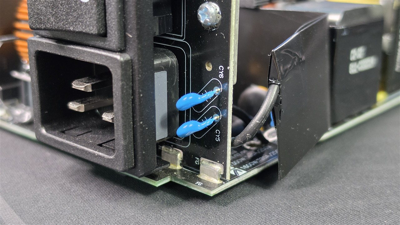 be quiet! Dark Power Pro 14 IO 1600 W