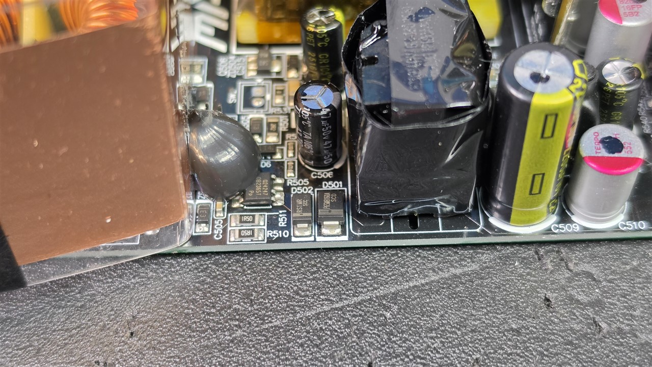 MSI MAG A1200PLS PCIE5