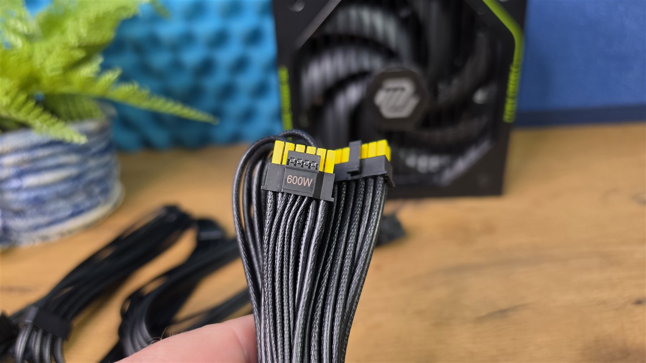 MSI MAG A1200PLS PCIE5