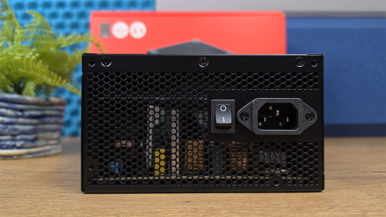 XPG PYLON II 750 W