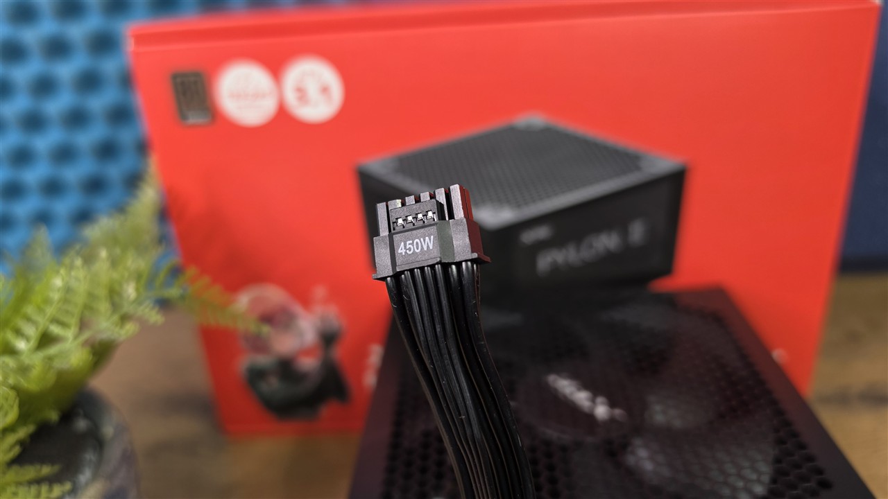 XPG PYLON II 750 W