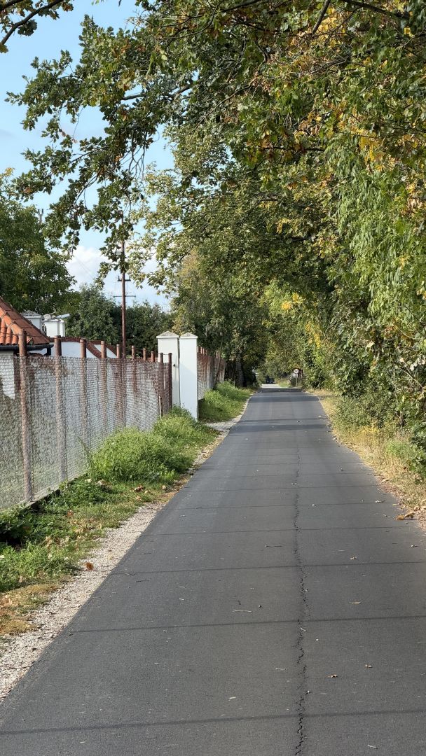 iPhone 18 Pro Max - obiektyw ultraszerokokątny, główny, 2x zoom, teleobiektyw 4x zoom, 8x zoom