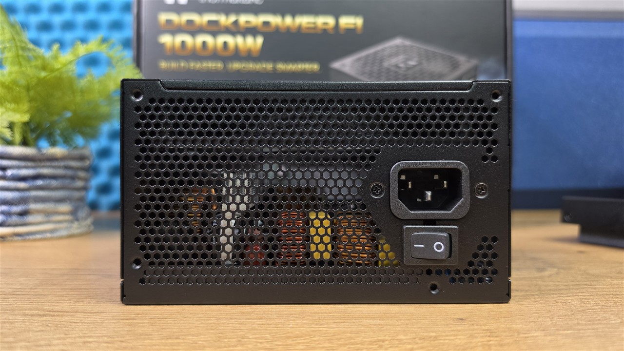Thermaltake Dockpower FI 1000 W - tylny panel zasilacza