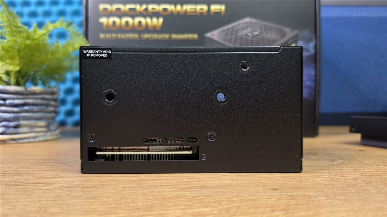Thermaltake Dockpower FI 1000 W - odłączany moduł złączy i system Dockpower