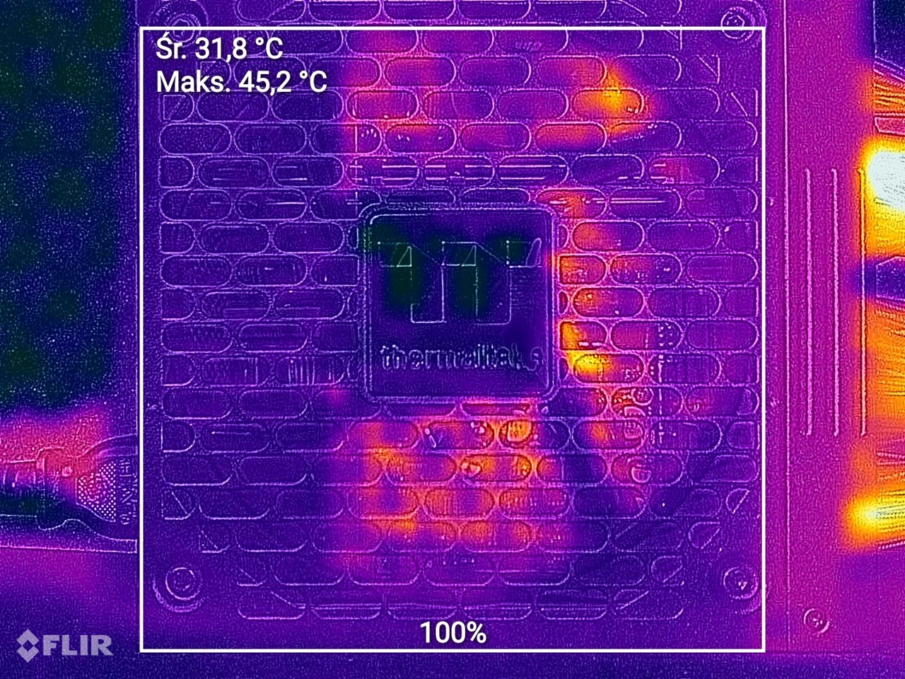 Thermaltake Dockpower FI 1000 W - termowizja w komorze termicznej Hot Box