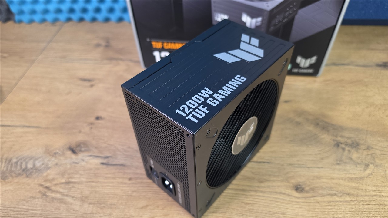 ASUS TUF Gaming 1200P