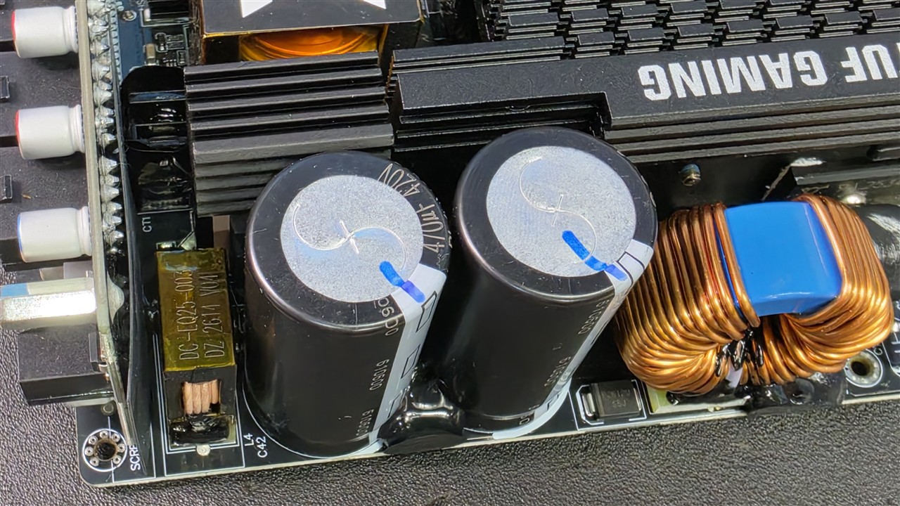 ASUS TUF Gaming 1200P - analiza elektroniki, komponentów, tranzystorów GaN i kondensatorów