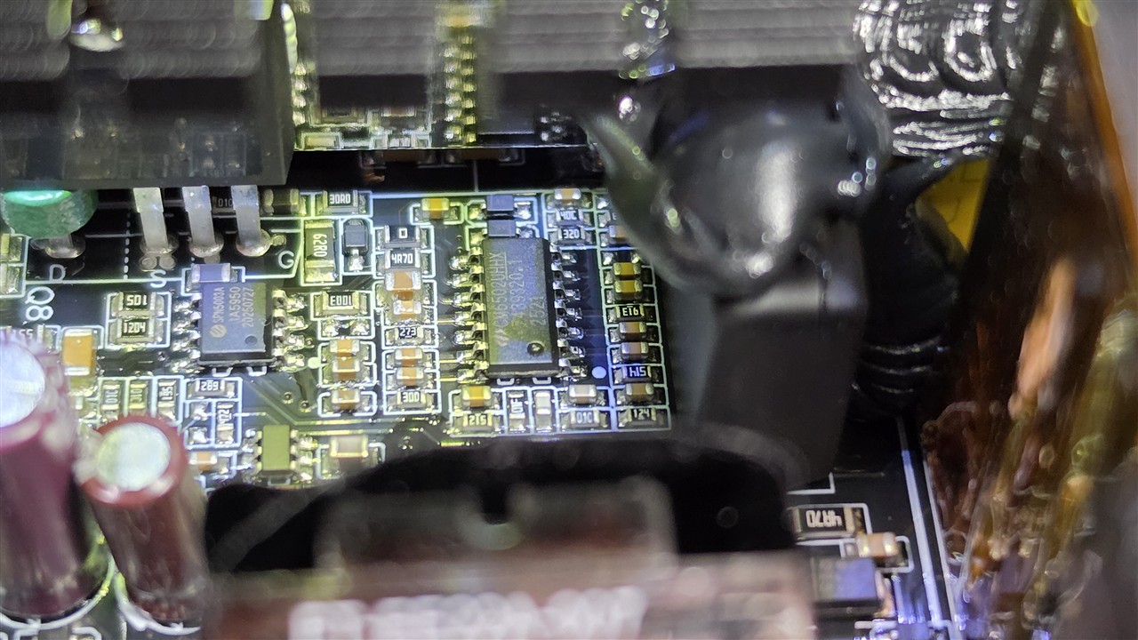 ASUS TUF Gaming 1200P - analiza elektroniki, komponentów, tranzystorów GaN i kondensatorów