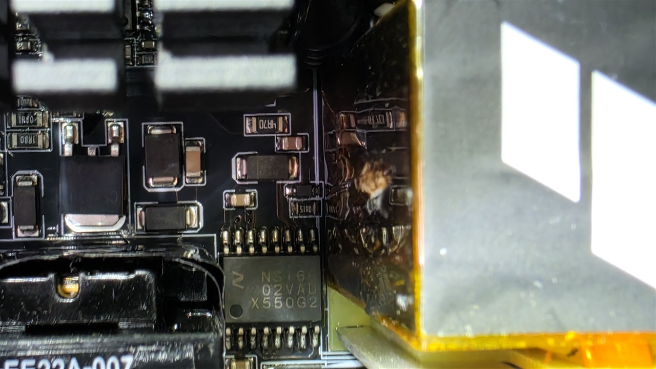 ASUS TUF Gaming 1200P - analiza elektroniki, komponentów, tranzystorów GaN i kondensatorów